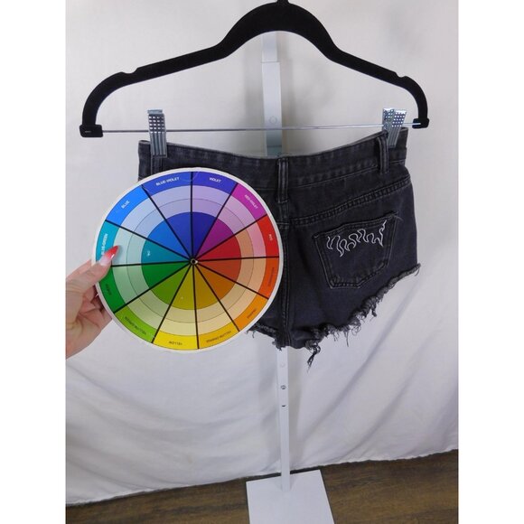 Shein Shorts Womens Medium Black Denim Cutoff Raw Frayed Hem Embroidered Flames - Picture 8 of 12